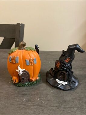 Witch & Pumpkin House Halloween Figurines